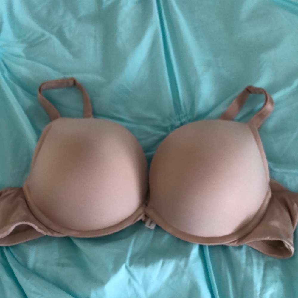 Torrid Curves Plunge Push-up Bra 40B.